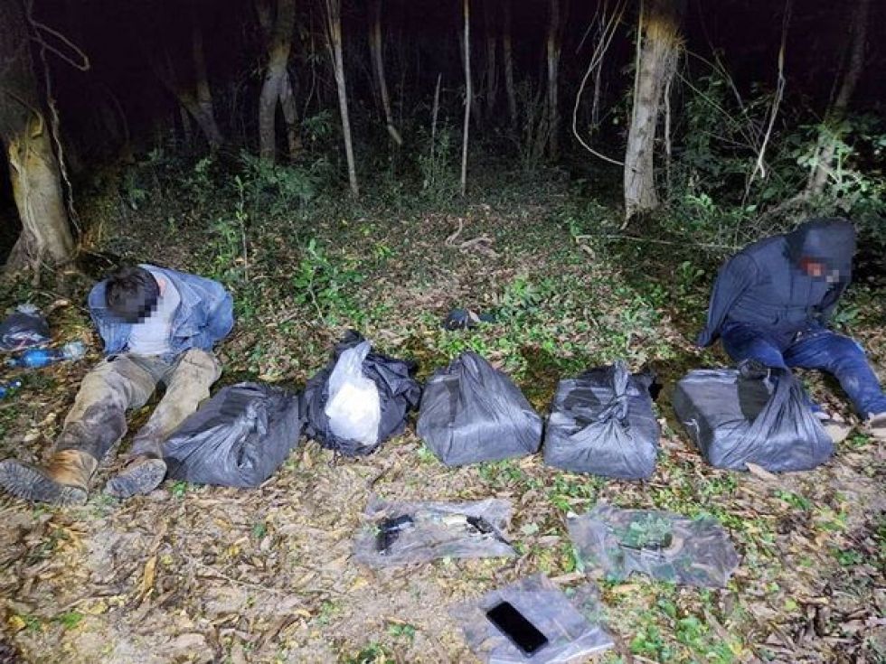 En la frontera, Gendarmes decomisan 122 kilos de cocaína y detienen a tres narcomochileros tras tiroteo