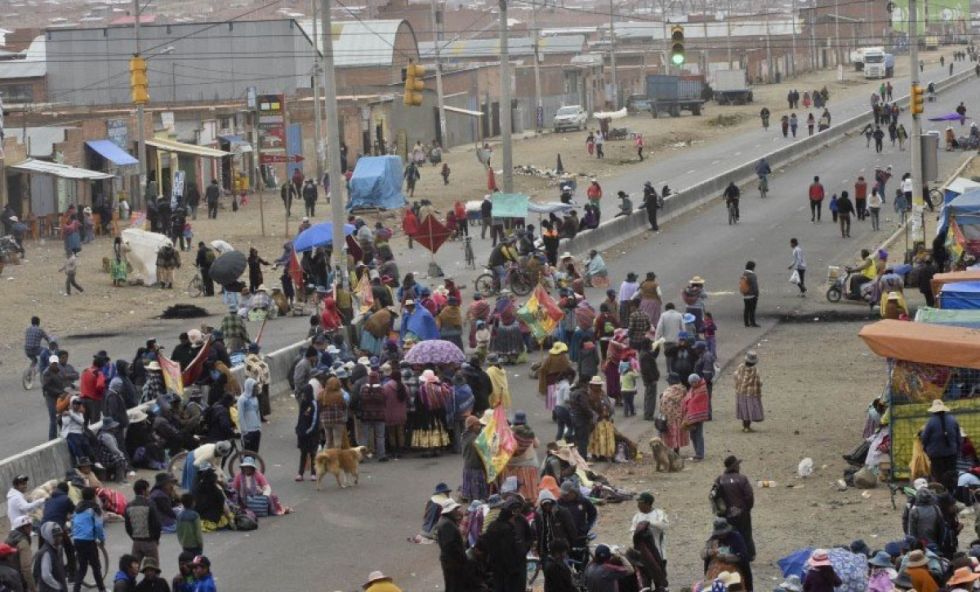 Gremiales de El Alto se convocan en Ventilla, acusan a la marcha evista de causar desestabilización