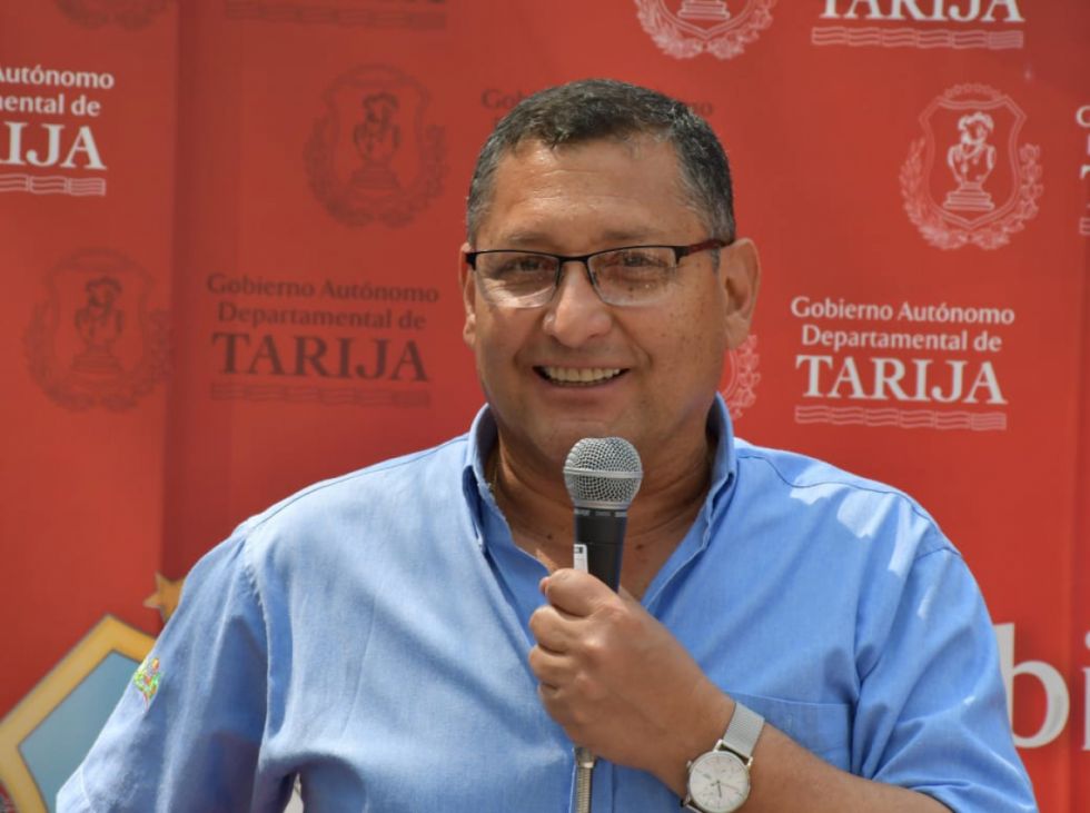 Montes apoya un incremento en tarifas de transporte público 