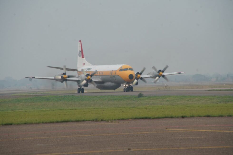 Llegará al país un segundo avión cisterna para sofocar los incendios 