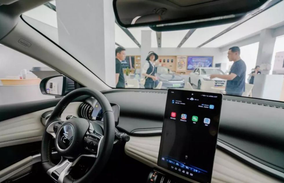 Europa recrudece su guerra comercial con China y seguirá aplicando los aranceles a la importación de vehículos eléctricos