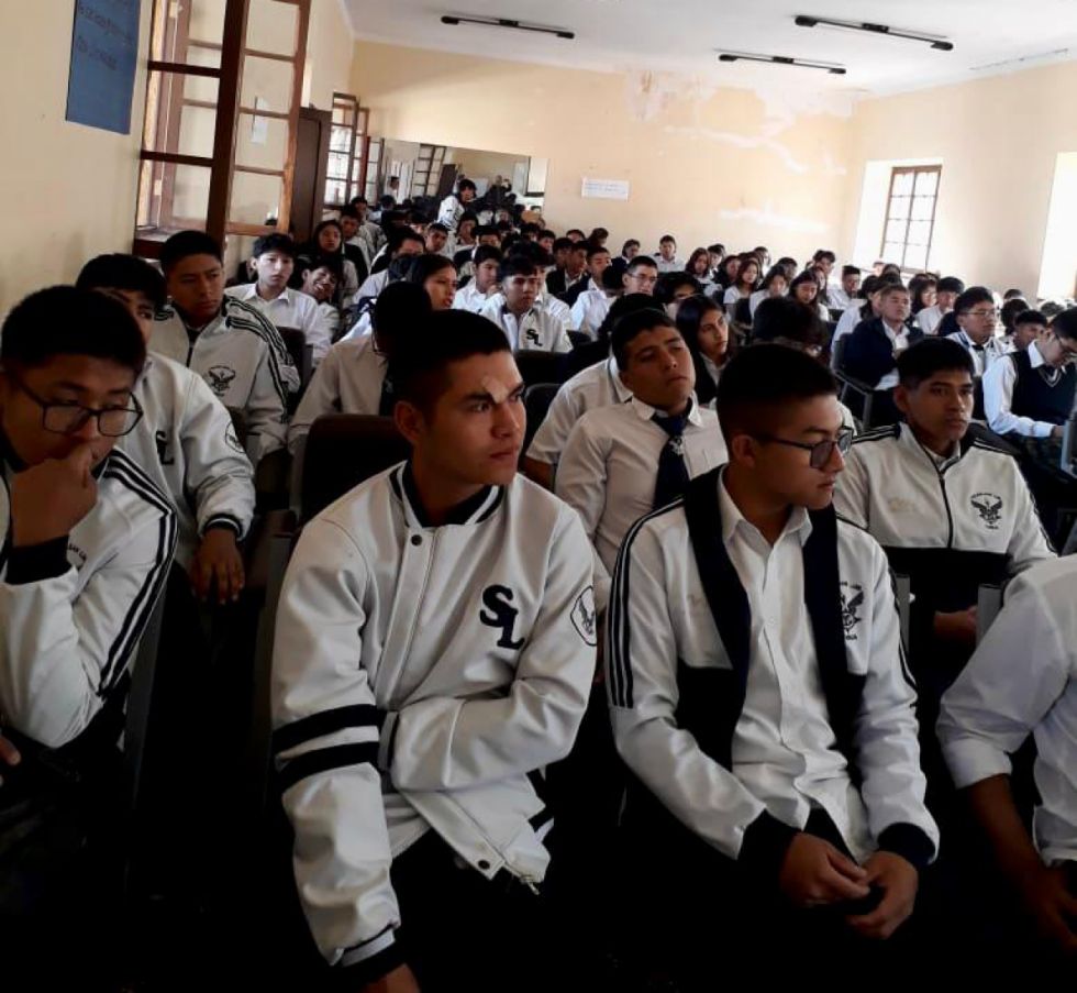 Bachilleres 2024 que participaron en el conversatorio