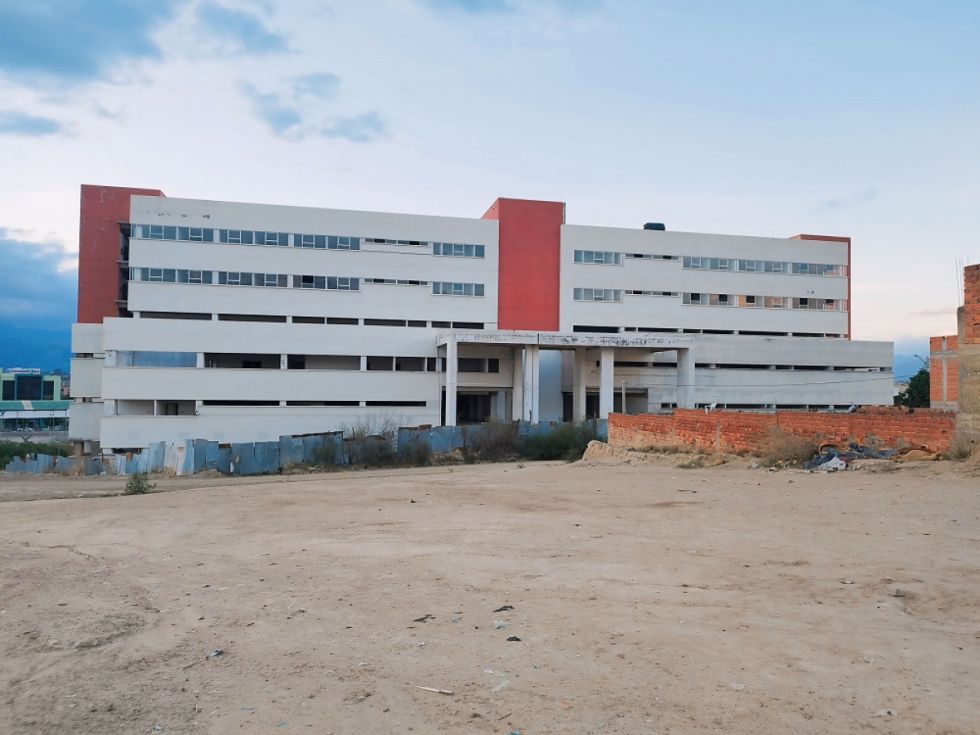 Retoman obras en el Oncológico, el plazo de entrega es de 405 días