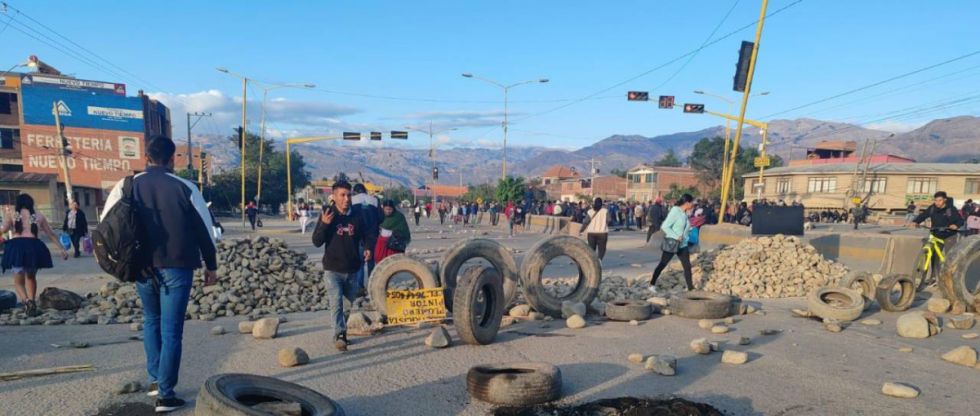 La semana arranca con más de 20 puntos de bloqueo en el país; suman 15 días de movilizaciones