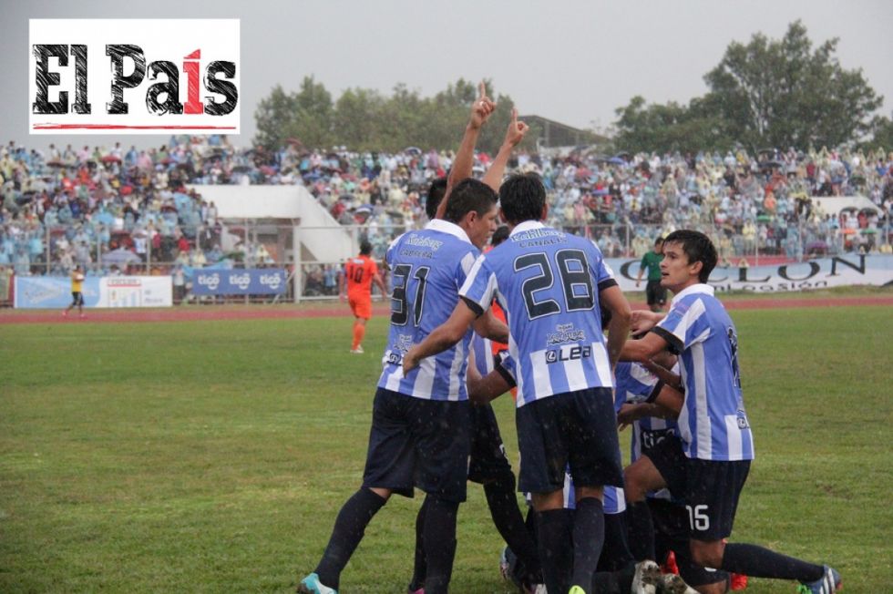 Celebración de un gol en el triunfo ante Ramiro Castillo