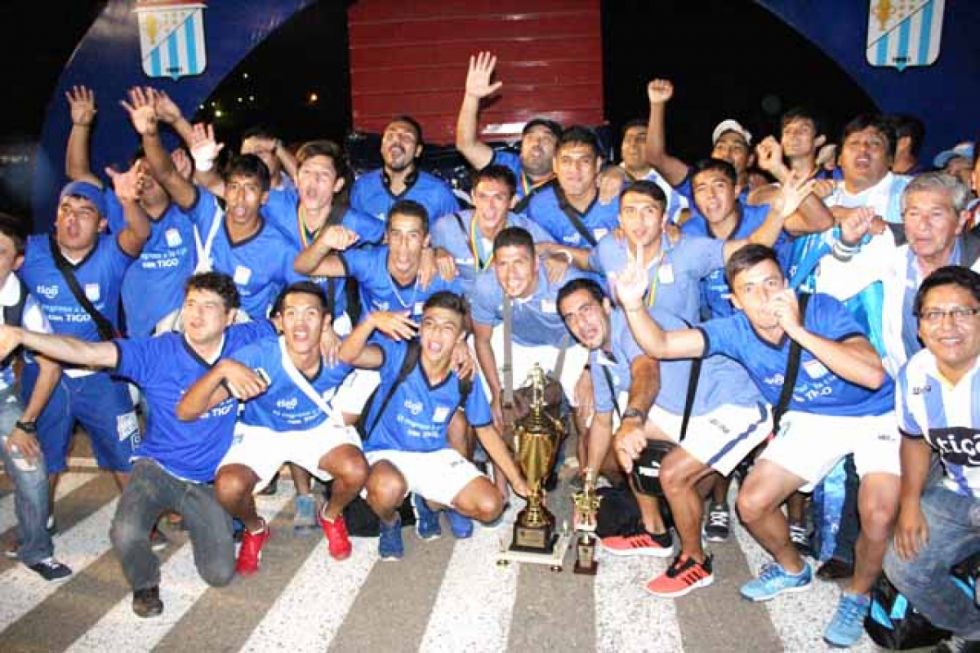  Campeones de la Copa Simón Bolívar 2014-2015. Festejo en Montero 