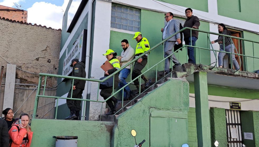 Fiscalía imputa por dos delitos al abogado ‘evista’ Diego Jiménez y puede perder su licencia