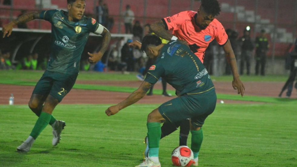 Final del partido: Empate en el IV Centenario entre Tomayapo y Bolívar