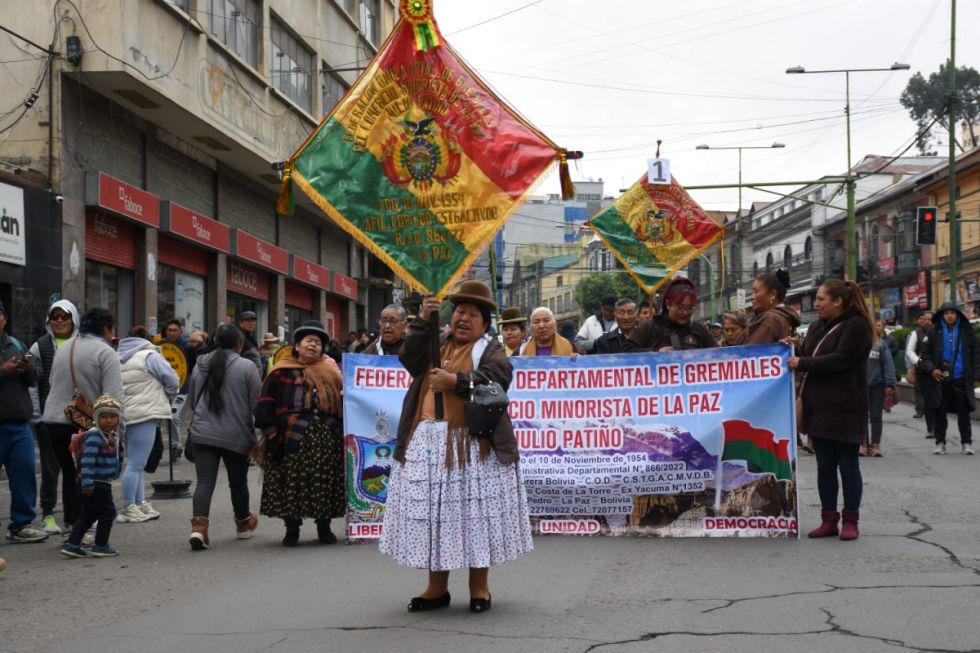 Gremiales marchan en La Paz contra el alza de precios: ‘La canasta familiar ha subido demasiado y no nos alcanza’