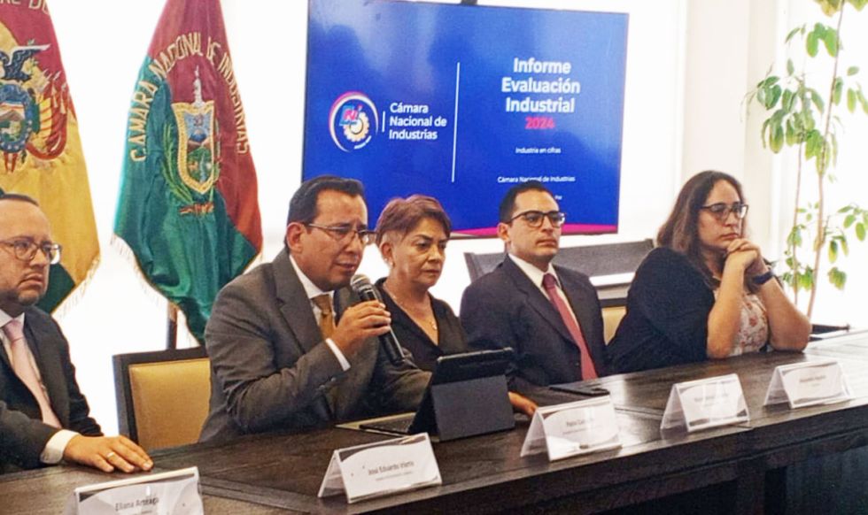 Industriales en recesión: reportan menos crecimiento, importaciones, exportaciones y créditos