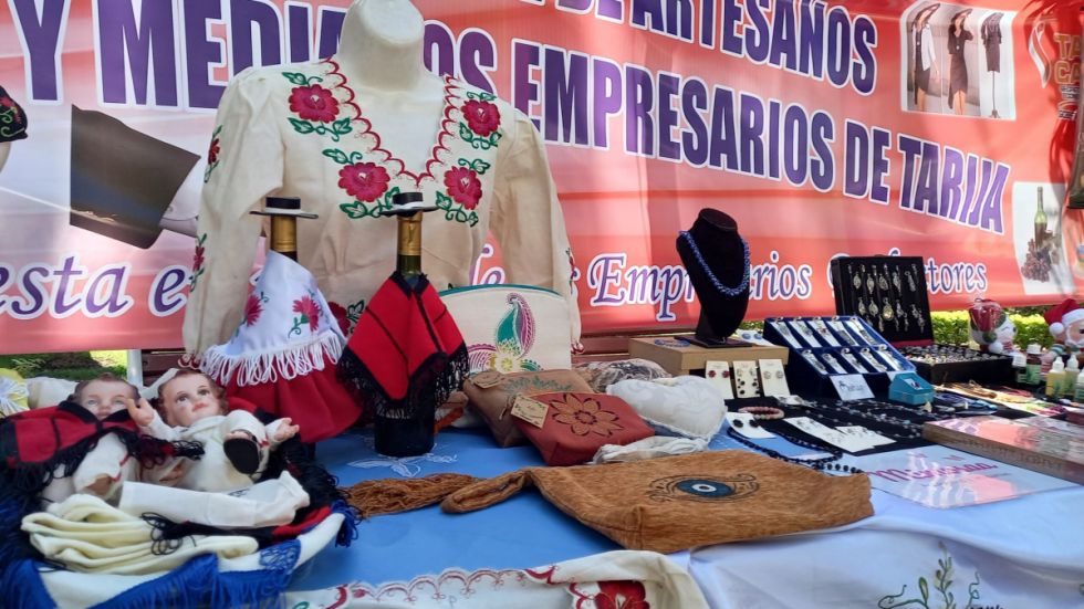 Artesanos preparan su Feria de Fin de Año