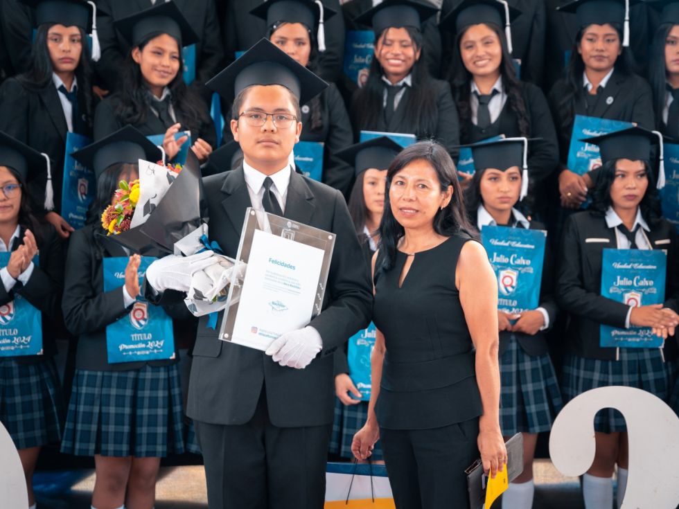 Con 14 años, David Guerrero obtiene la Beca Bachiller de la UCB 