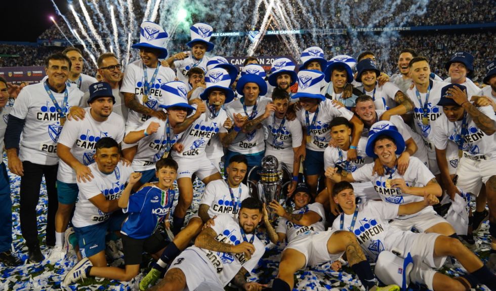 Vélez campeón en Argentina: River a fase de grupos y Boca a fase 2 de la Libertadores