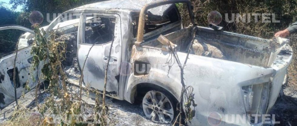 Encuentran a tres personas carbonizadas dentro de una camioneta en la comunidad Las Peñas