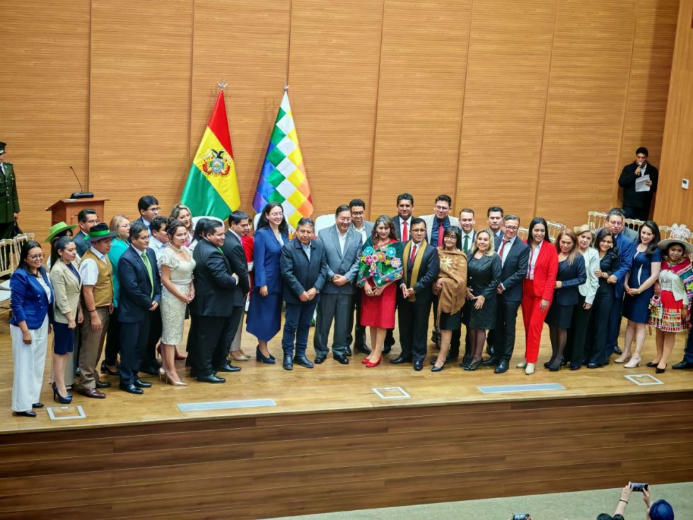 De los 3K de Ruíz a los 0 bolivianos de Chávez: Mira la "plata" que declaran los nuevos magistrados