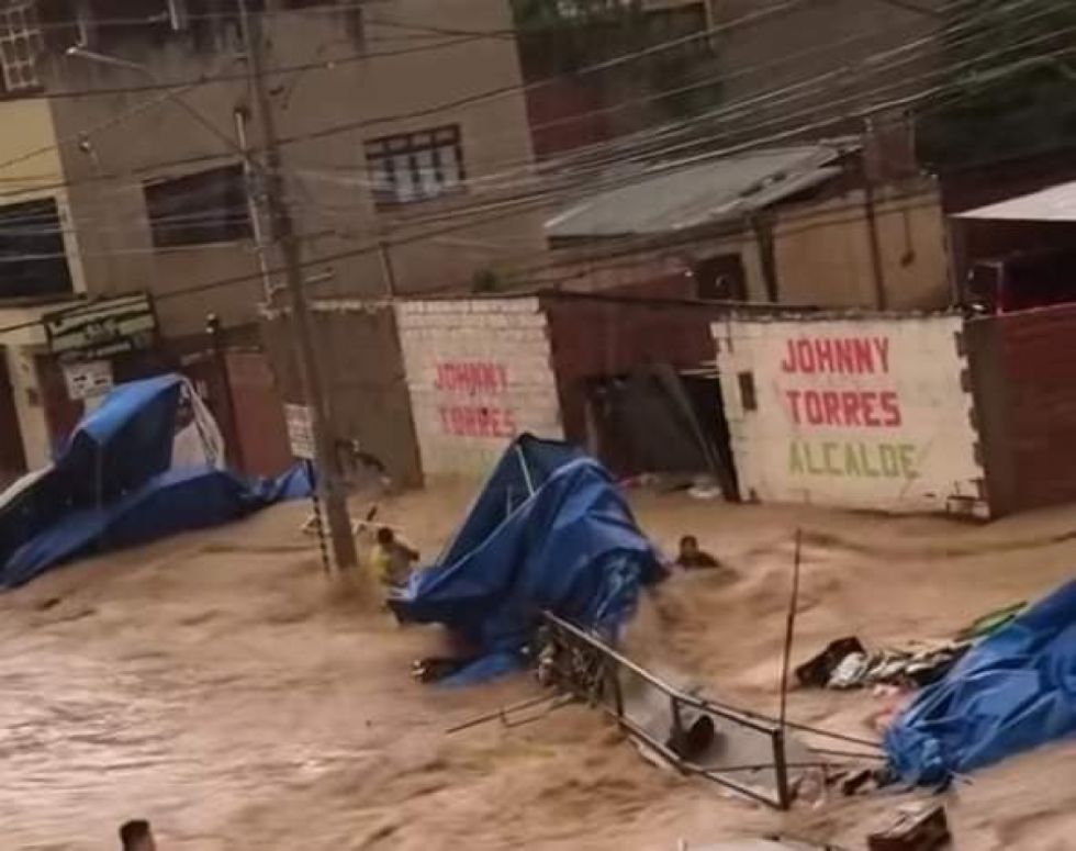 Más de 16 mil familias afectadas por las inundaciones en el país