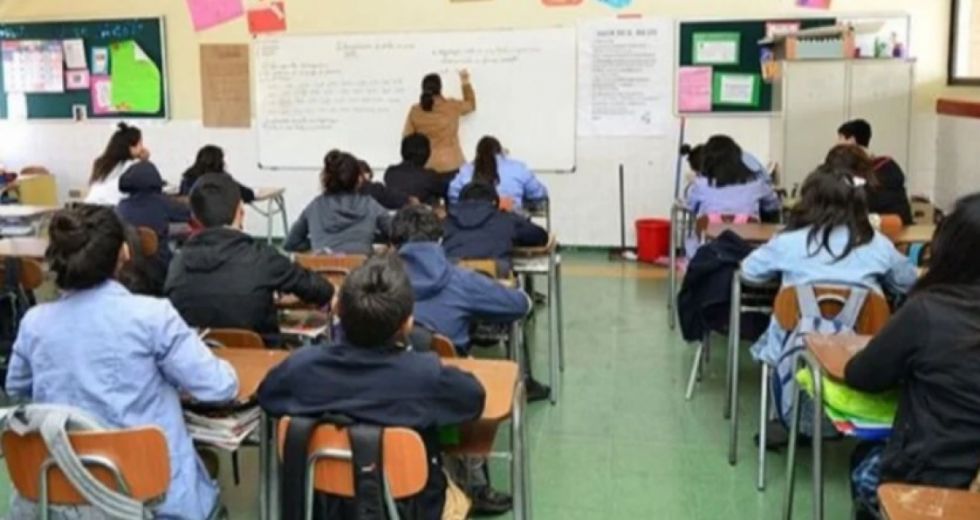 Gobierno recalca que están prohibidos los cobros adicionales en colegios privados