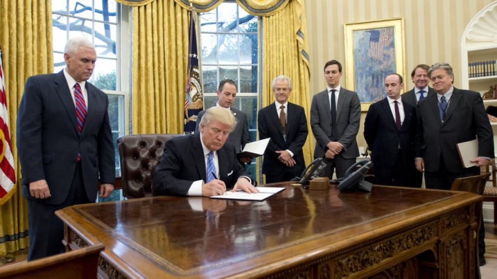 Tras jurar, Trump empezará a firmar órdenes directivas