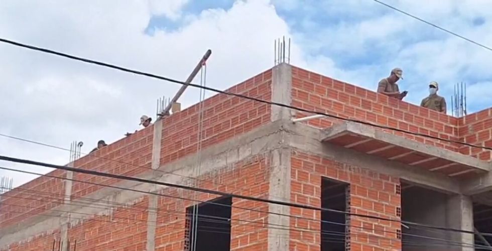 Tarija: Hombre muere tras ser alcanzado por una fuerte descarga eléctrica (Video)