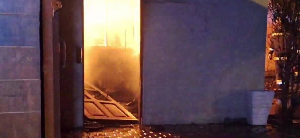 Bomberos sofocan incendio en el barrio San Luis