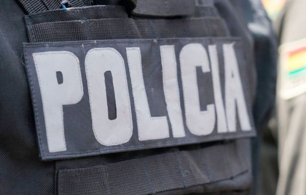 Desde torturas hasta robos: En una semana policías son acusados por la población