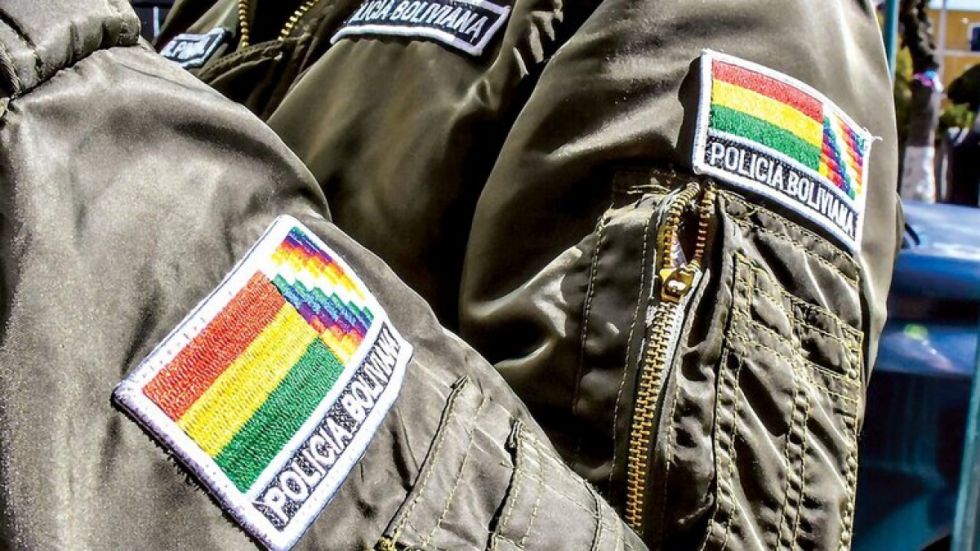 Dan de baja definitiva a capitán de la Policía acusado por liderar banda criminal