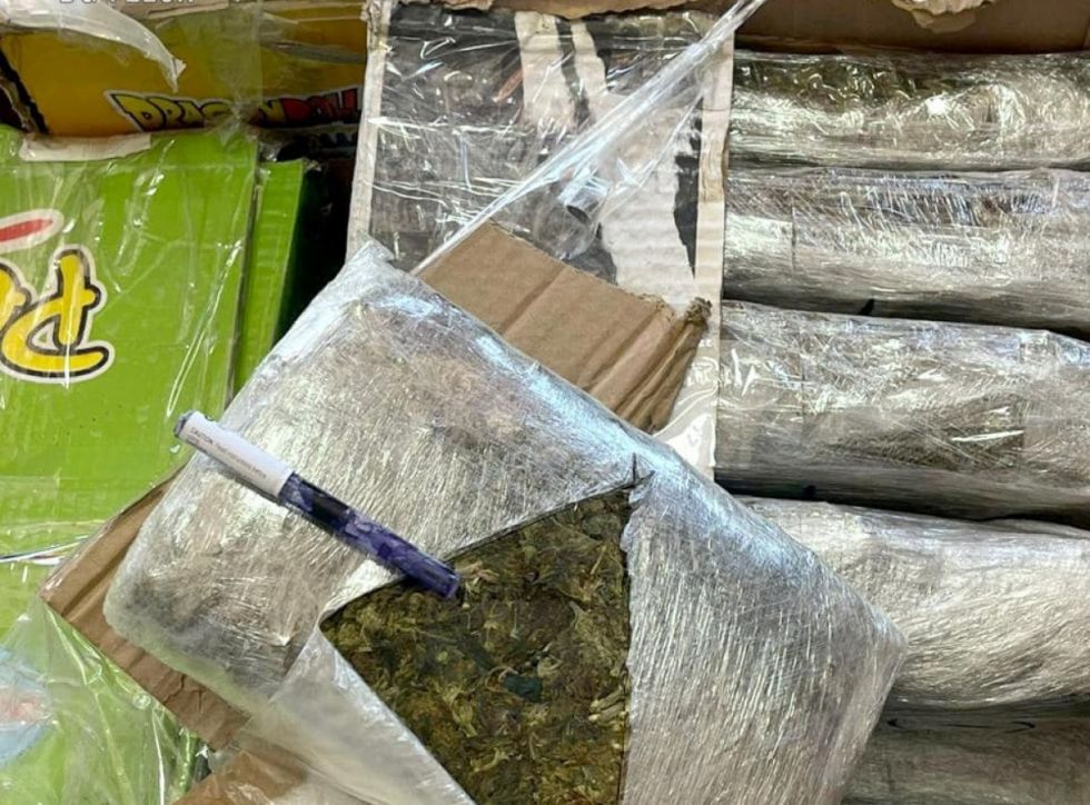 Aprehenden a 3 sujetos en posesión de 62 kg de droga