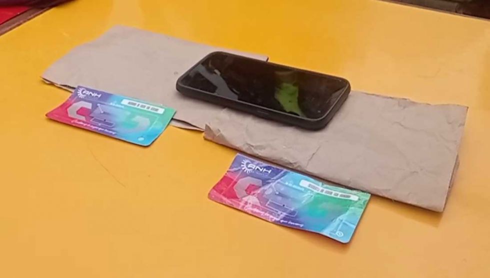 La Policía intercepta la venta de tarjetas B-Sisa falsas