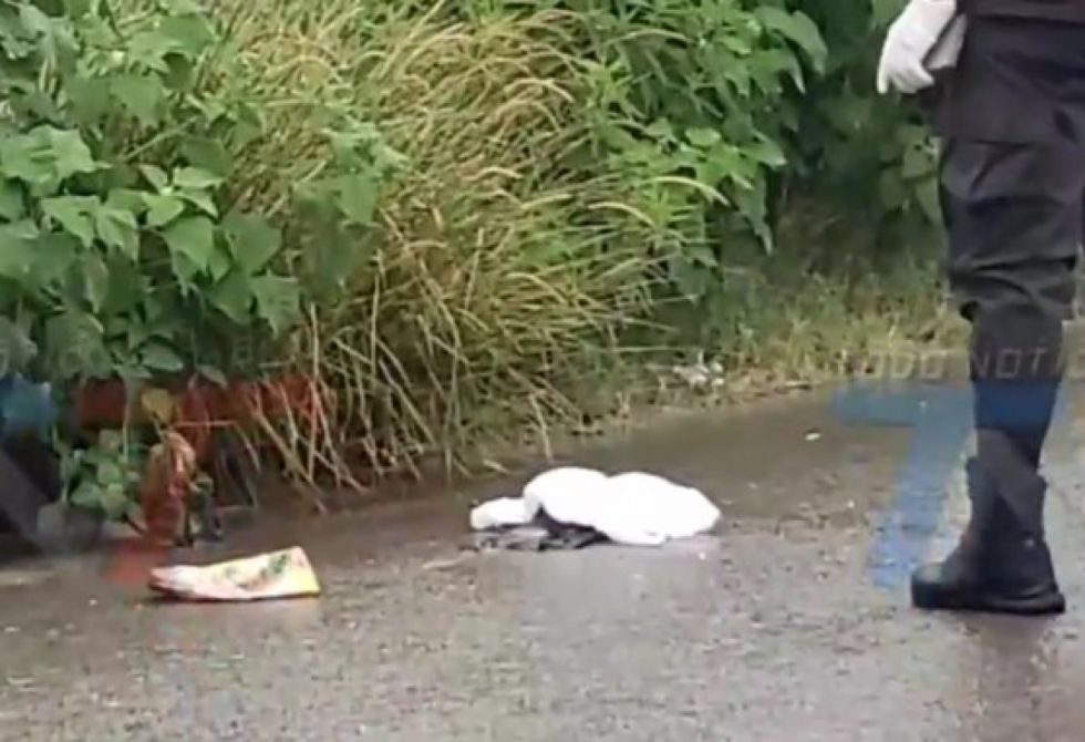 Encuentran un feto abandonado en un lote baldío