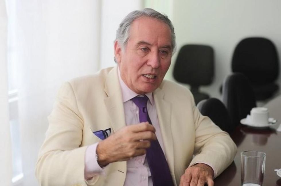 MacLean advierte sobre el “frentismo” y urge una democracia abierta