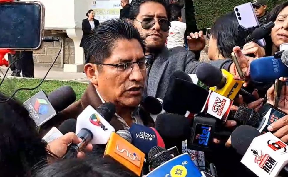 Félix Patzi insiste en la invitación a Andrónico