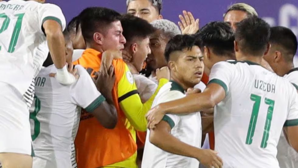 Grave lesión para un futbolista boliviano que milita en el exterior 