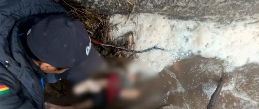 Encuentran el cuerpo sin vida de un niño que fue arrastrado por la riada cuando iba a su escuela