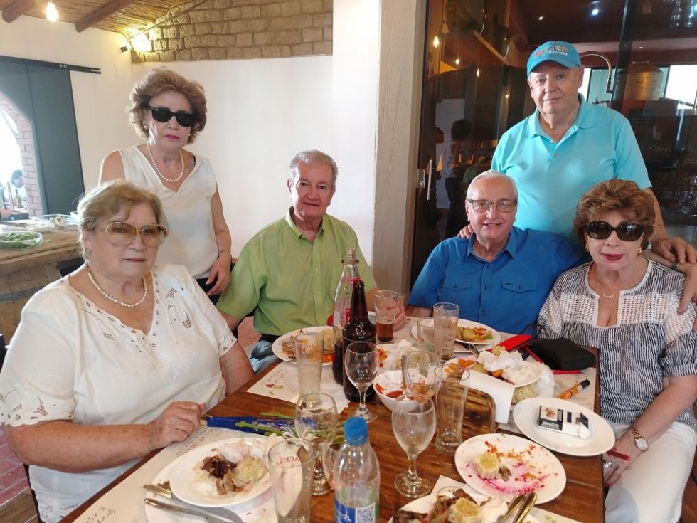 Edith Paz, Rosa León, Edgar Donoso, Jorge Reuter, Rafael Dunn y Olga León