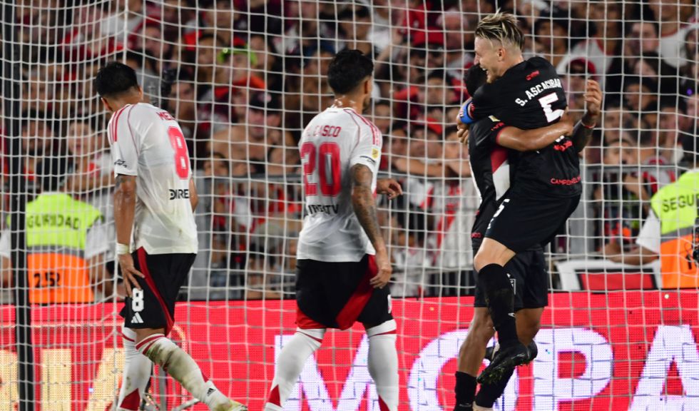 River cayó ante Estudiantes y dejó pasar la chance de ser puntero
