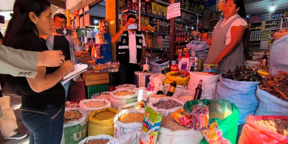 Defensa del Consumidor advierte con arrestar a los especuladores de los mercados 