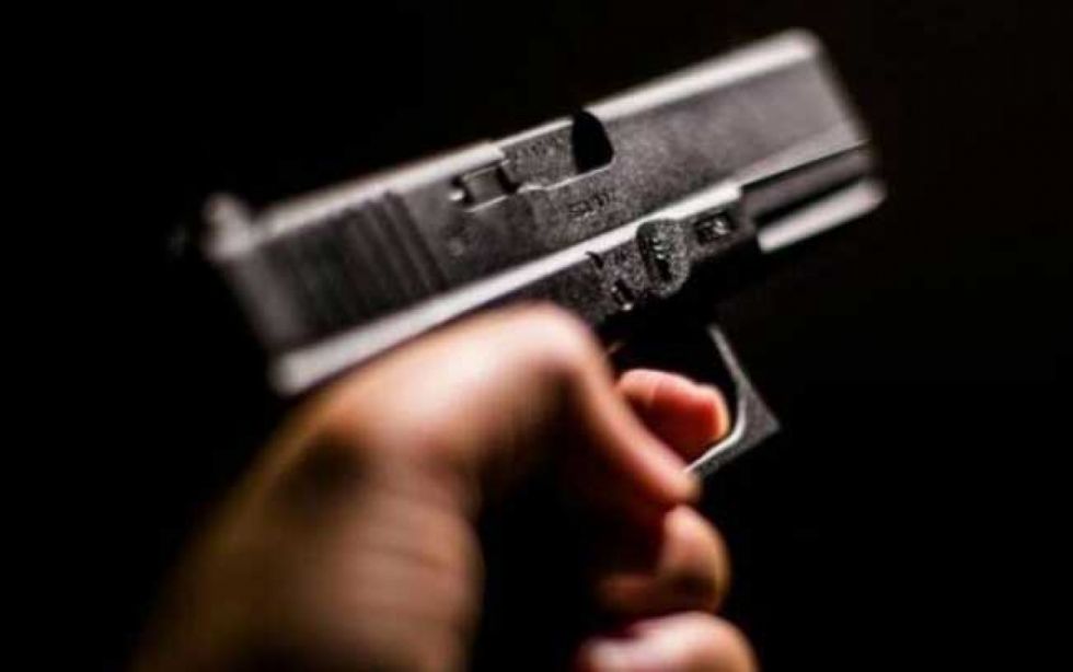Atracador hirió de bala a un comerciante en El Alto para robarle más de Bs50 mil