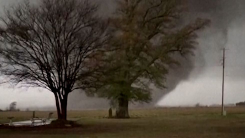 VIDEO: Un tornado monstruoso azota un estado en EE.UU.