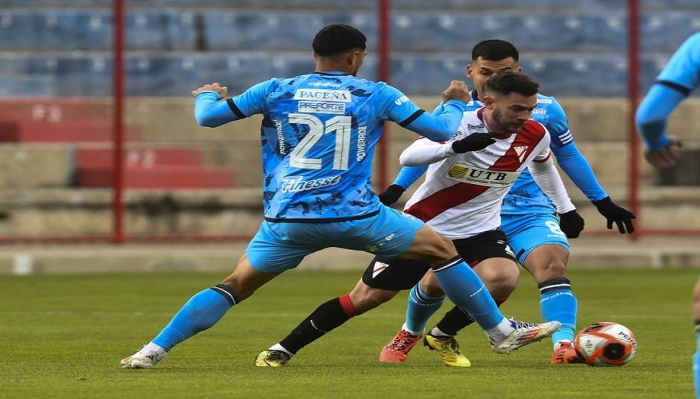 Always Ready gana con polémica  a Blooming en El Alto