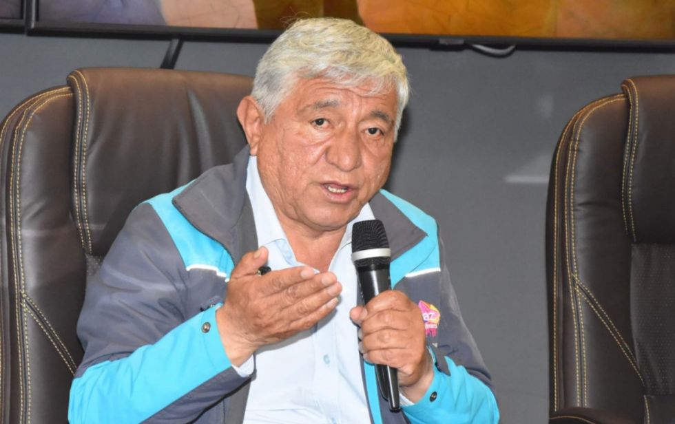 Arias advierte a precandidatos opositores que se sienten ‘superhéroes’, pero divididos terminarán ‘sopapeados’ por el MAS