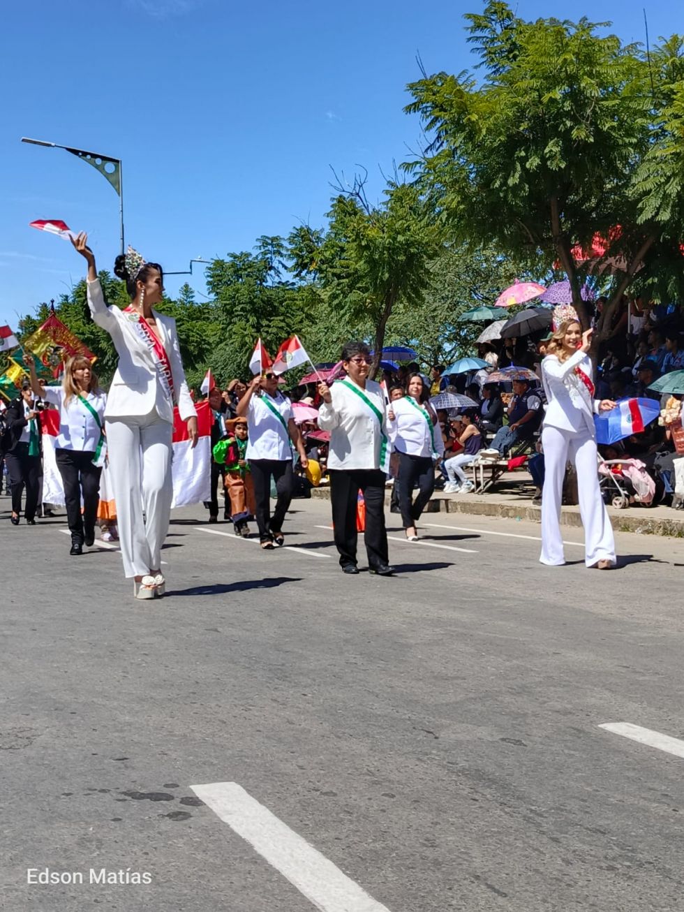 Búscate en el desfile del 15 de Abril (Fotos)