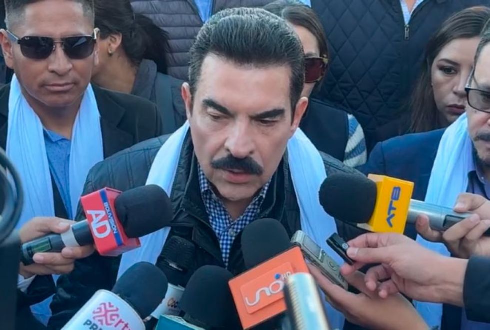 Manfred lanzó encuesta y espera tener candidato a vice hasta la próxima semana