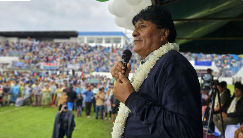Opositores aseguran que Evo pierde tiempo en proclamaciones porque está inhabilitado para ser candidato