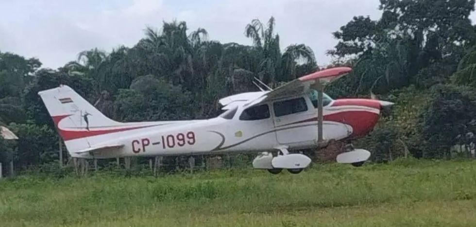 “Los pescadores los han encontrado”: Esposa del piloto dice que hallaron la avioneta perdida en Beni