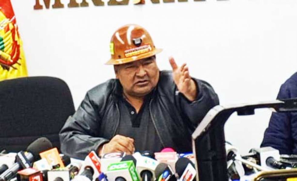Ministro de Minería asegura que coordina para ‘cortar de raíz’ los avasallamientos y operaciones ilegales
