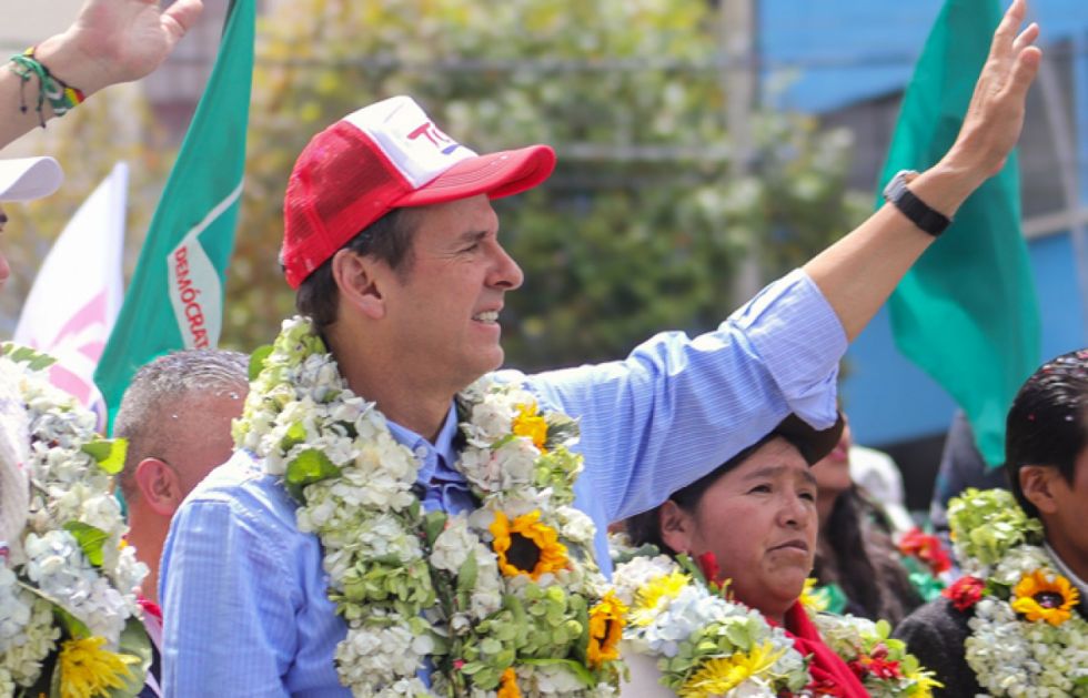 Tuto Quiroga afirma que Andrónico ayudó a destruir Bolivia desde el Senado