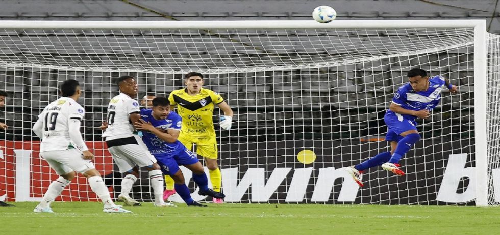 Gualberto Villarroel pierde ante Once Caldas en la recta final 