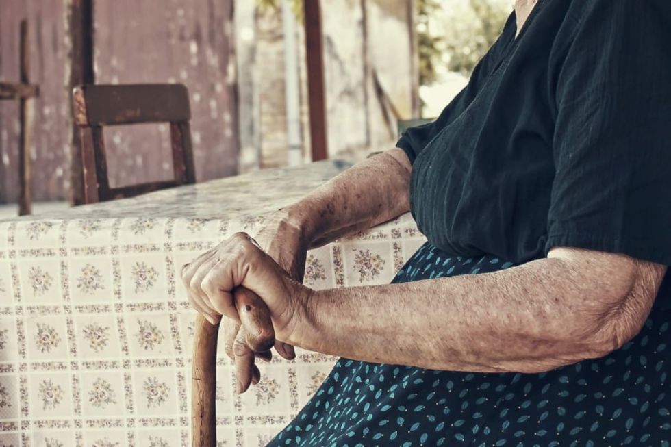 Tarija: Joven golpeó y violó a una abuelita en su casa
