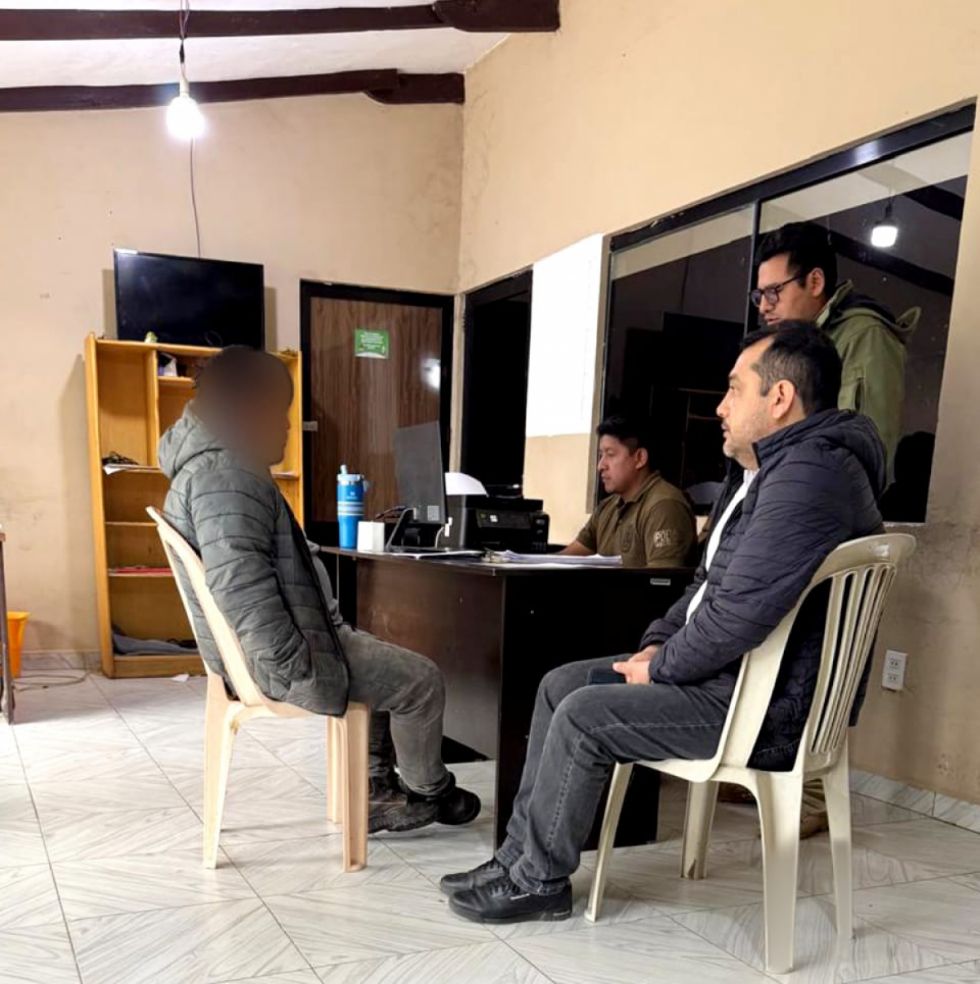 Encarcelan a presunto feminicida de mujer embarazada 