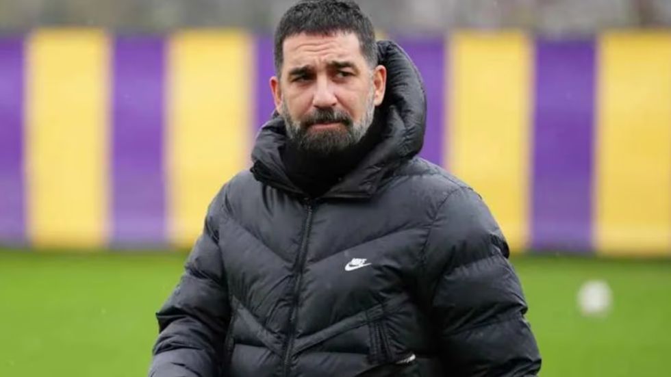 Arda Turan dirigirá esta temporada a un seleccionado boliviano 